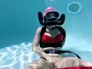 Aria pool scuba