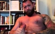 Muscular amateur masturbates and swallows his load.