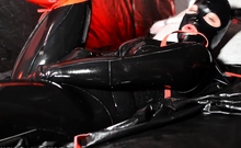 Amateur CDin latex dildoing