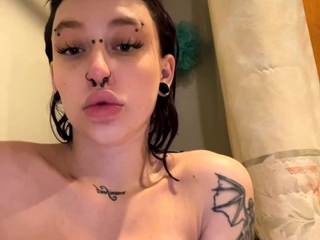 Big boobs milf masturbates with her dildo