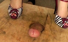 Black Haired Fetish Girl Discovers Glory Hole