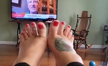 Foot fetish Close up feet and toes tease