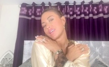 Horny Webcam Babe Solo Masturbation