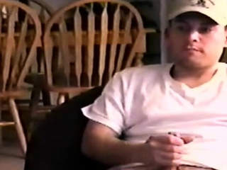 str8 dude enjoys solo masturbating