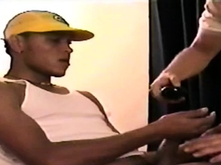 Vintage str8 stud got HJ from busty gay